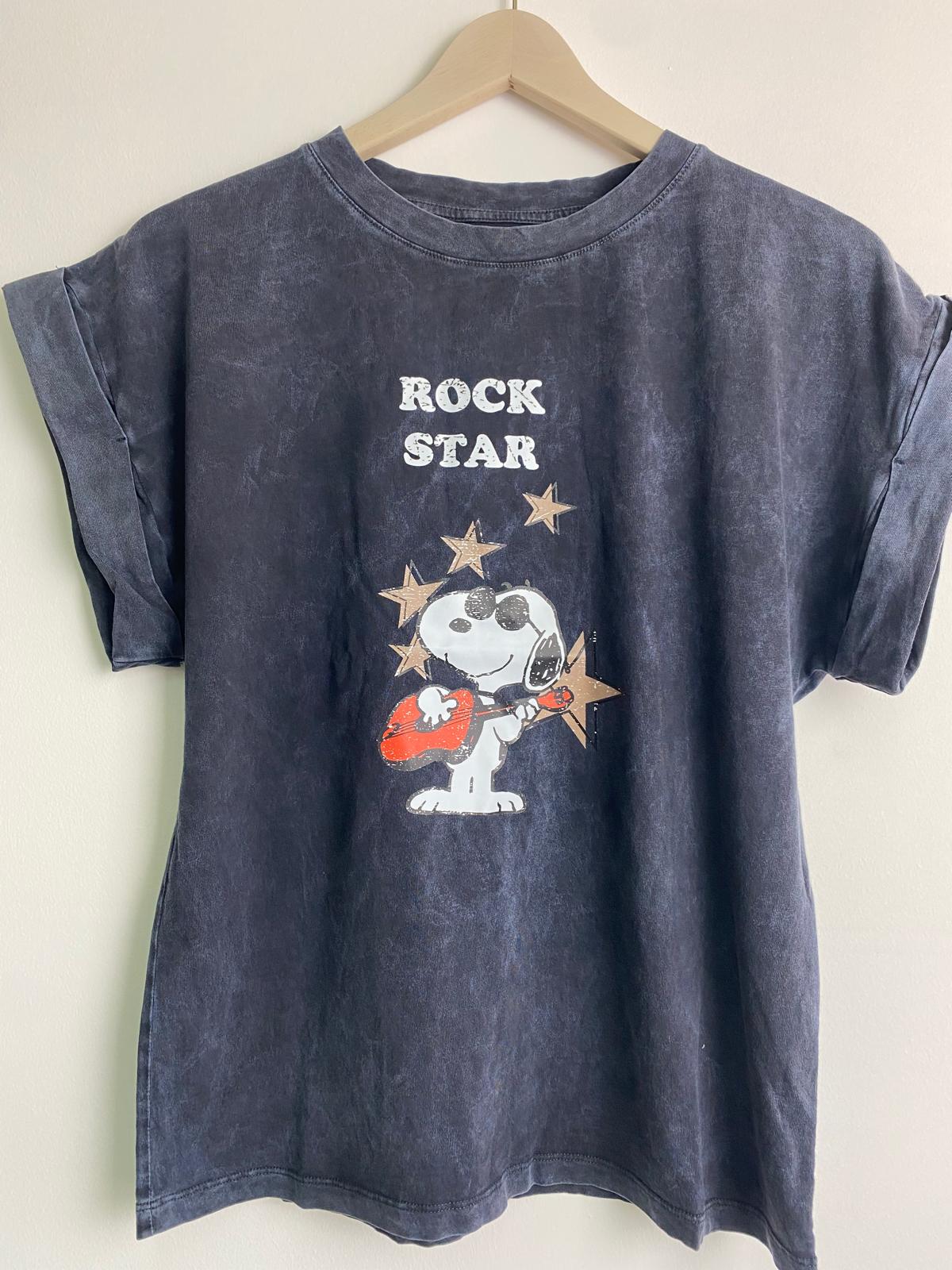 Camiseta Snoopy Rock Star