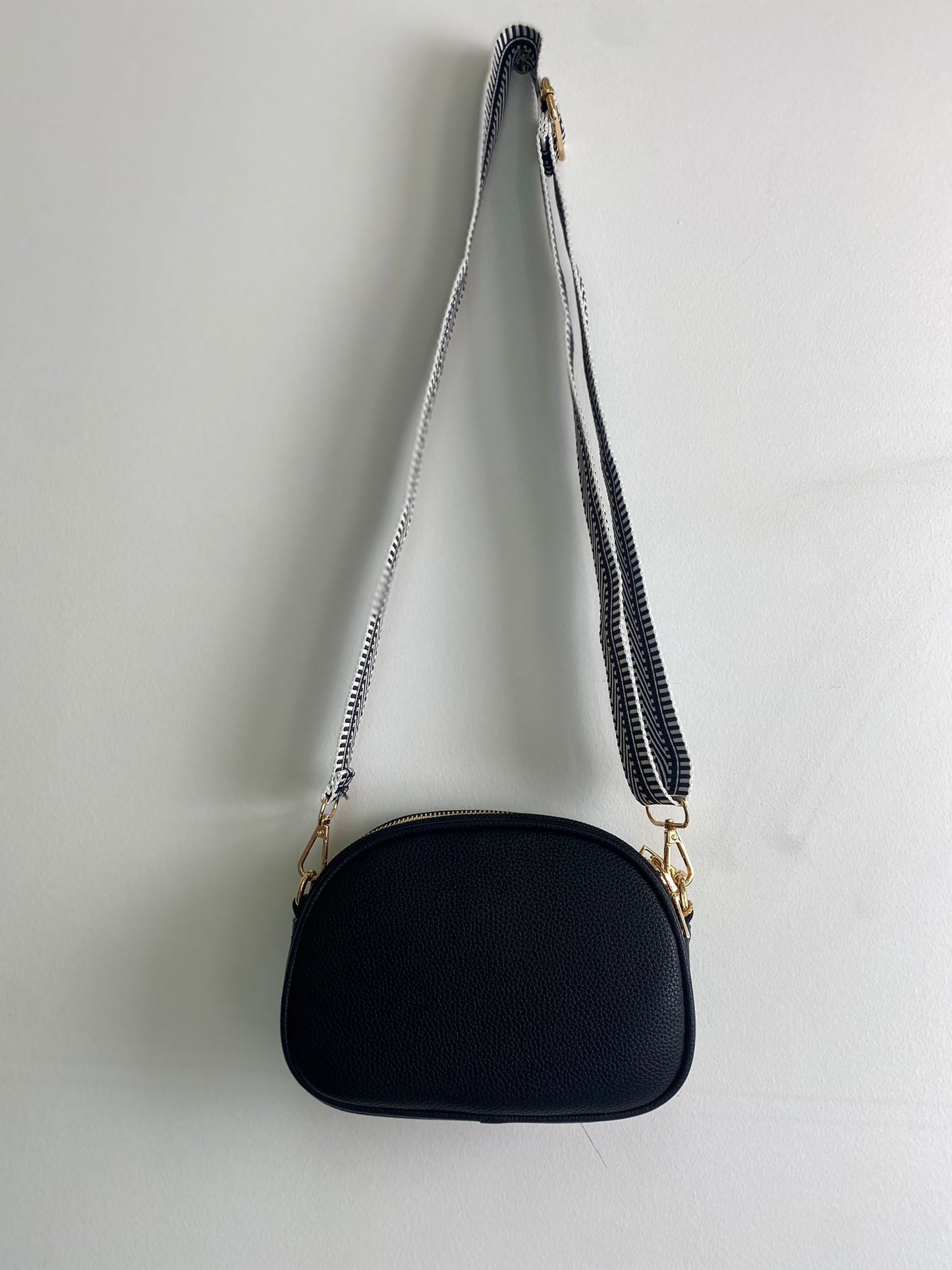 Bolso Cremalleras Doradas Negro